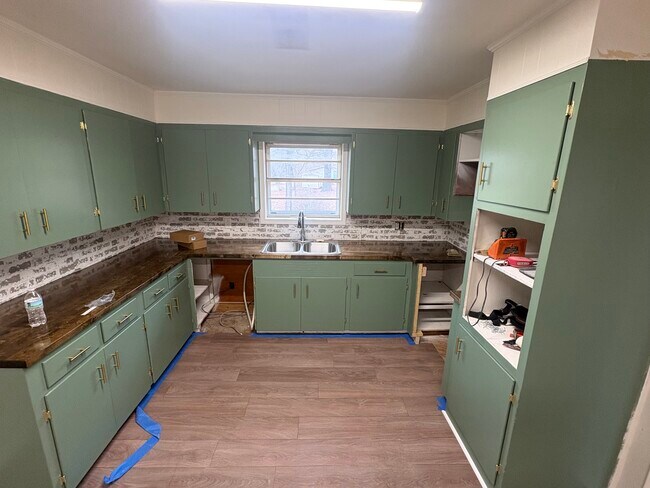 Foto del edificio - 216 E Clayton St