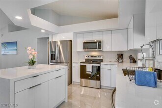 Building Photo - 1509 NW 33rd Pl