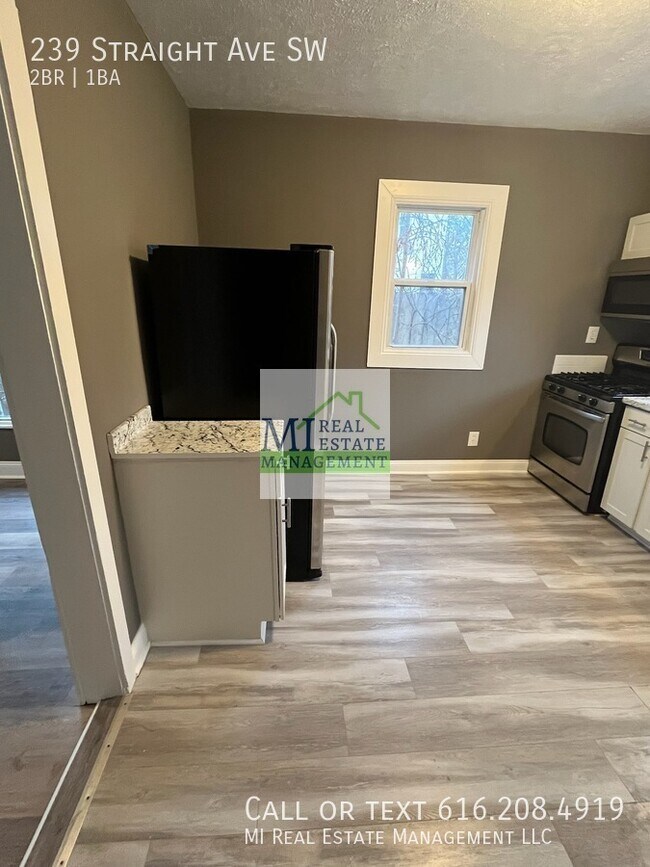 Foto del edificio - 239 Straight Ave SW