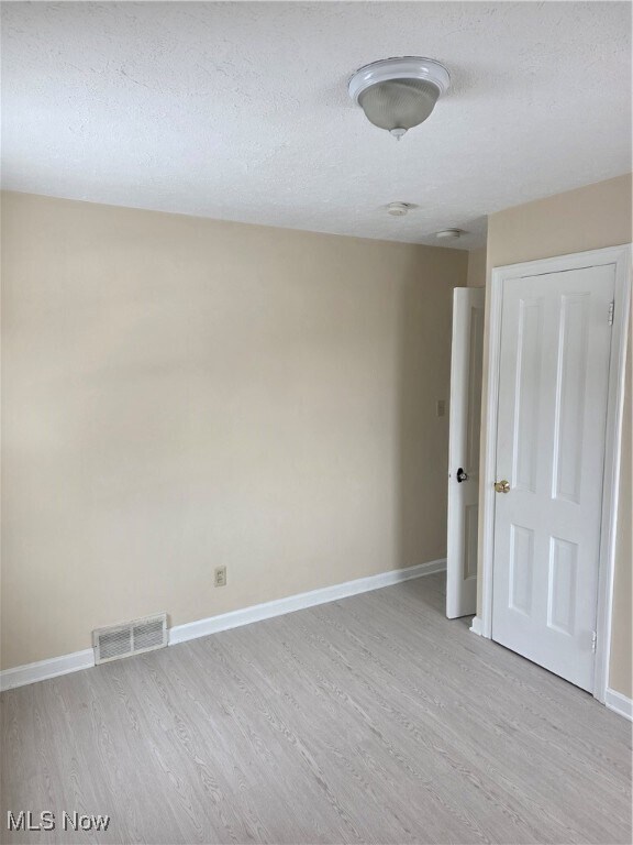 Foto del edificio - 5707 Pearl Rd