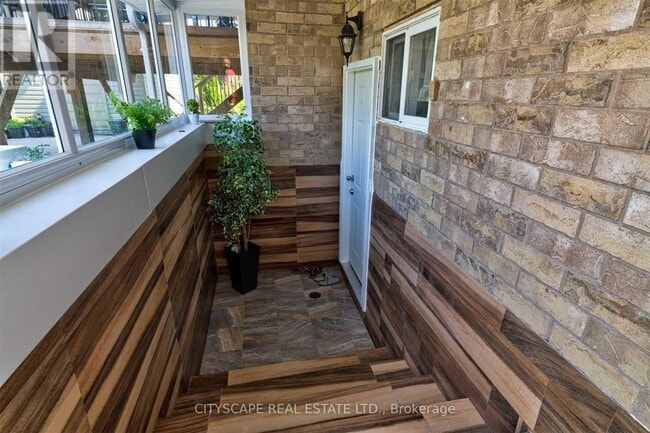 Building Photo - 7091 Benjamin Ct