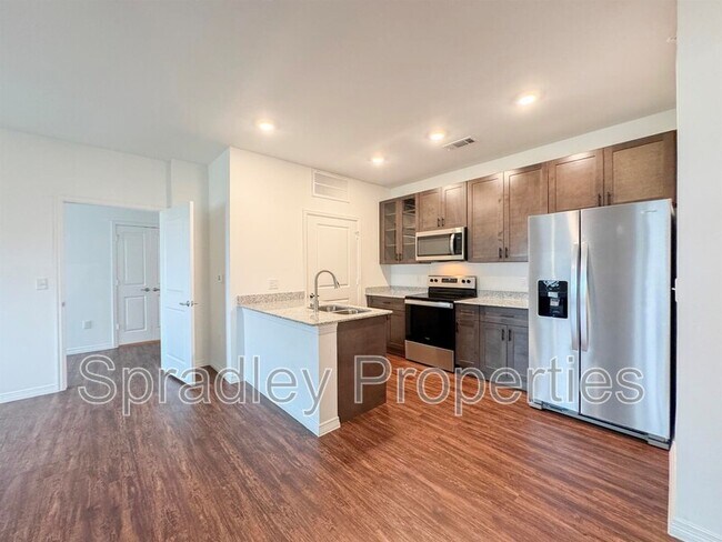 Foto del edificio - 1124 W Ave O