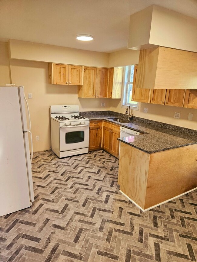 Foto del edificio - 507-507 Russellwood Ave