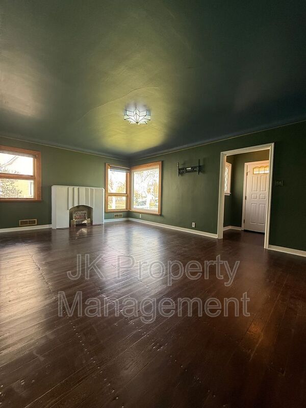 Foto del edificio - 2920 3rd Ave N