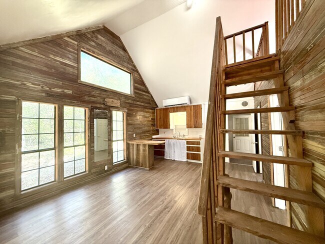 Foto del edificio - 535 Woodlawn Dr