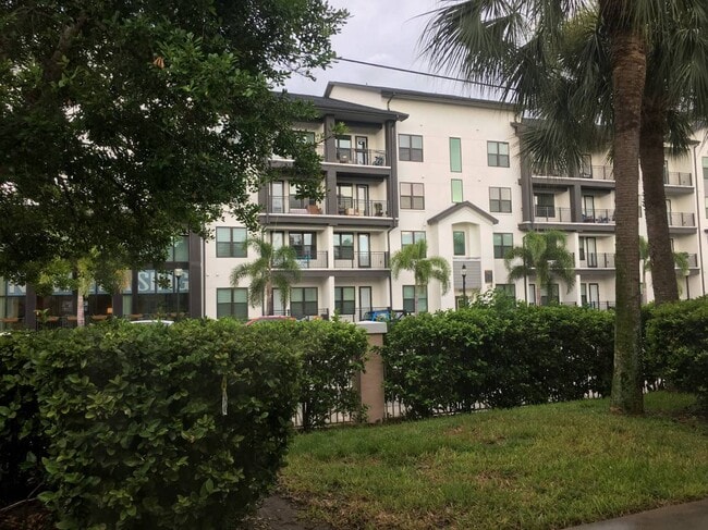 Building Photo - 634 Cohen Way