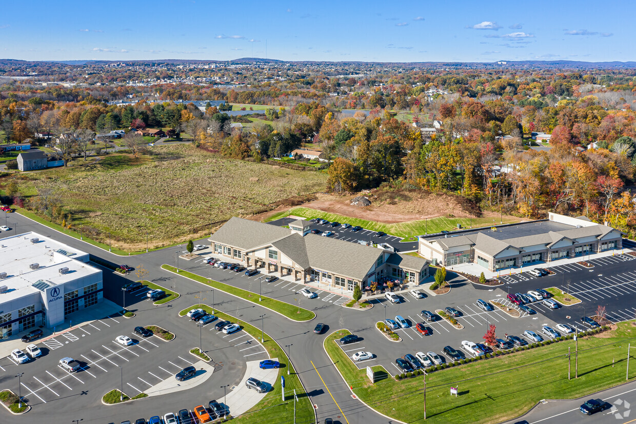 Building Photo - Turnpike Ridge