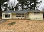 Primary Photo - 3 br, 1 bath House - 905 Idlewood Circle