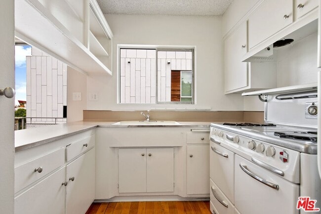 Foto del edificio - 941 N San Vicente Blvd