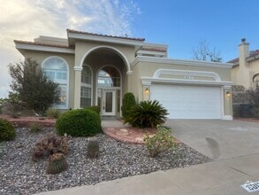 Building Photo - 6017 Ojo De Agua Dr