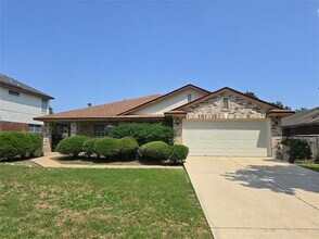 Building Photo - 9403 Tea Rose Trail