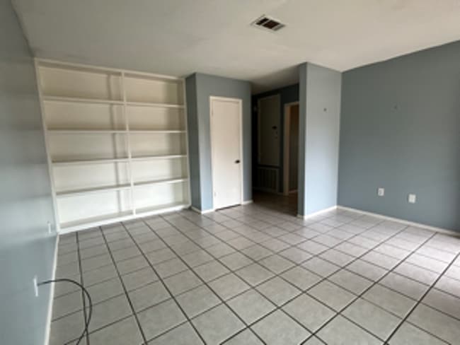 Building Photo - Gulfport rental