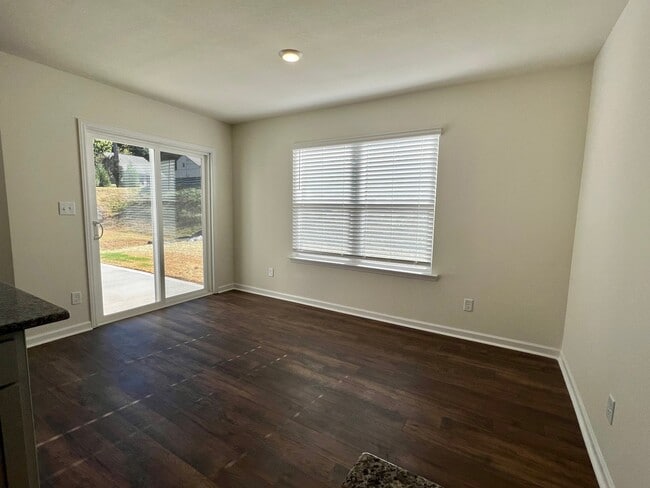 Building Photo - 3380 Serenity Dr NE
