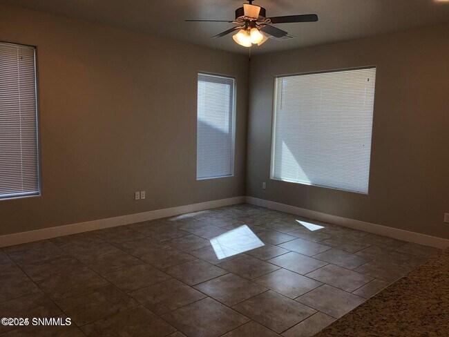 Building Photo - 4677 Rimrock Dr