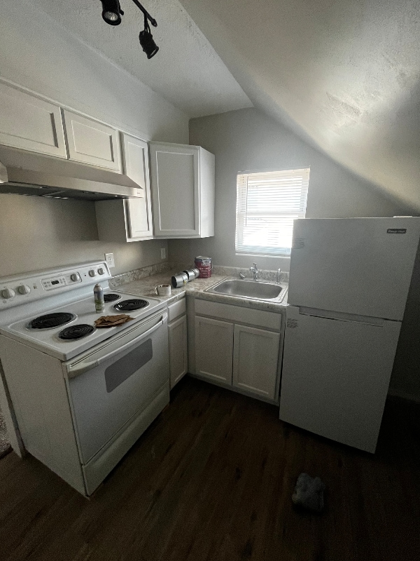 Photo - 7313 Maple St Apartment