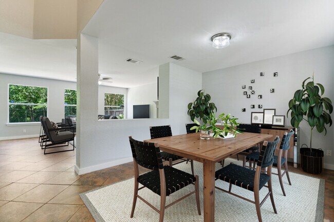 Foto del edificio - 9714 Copper Creek Dr