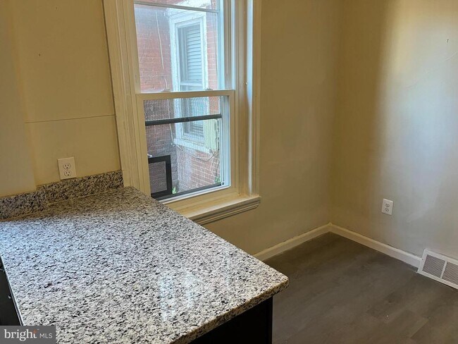 Foto del edificio - 133 E Nields St