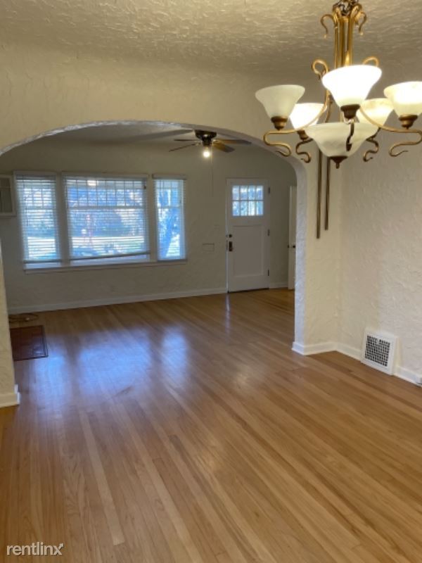 Building Photo - 3 br, 2 bath House - 678 S Race St