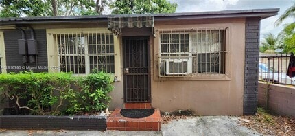 Building Photo - 119 NE 56th St