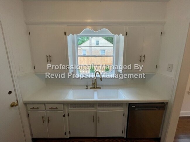Foto del edificio - Beautiful 2 Bed 1 Bath near U of M!