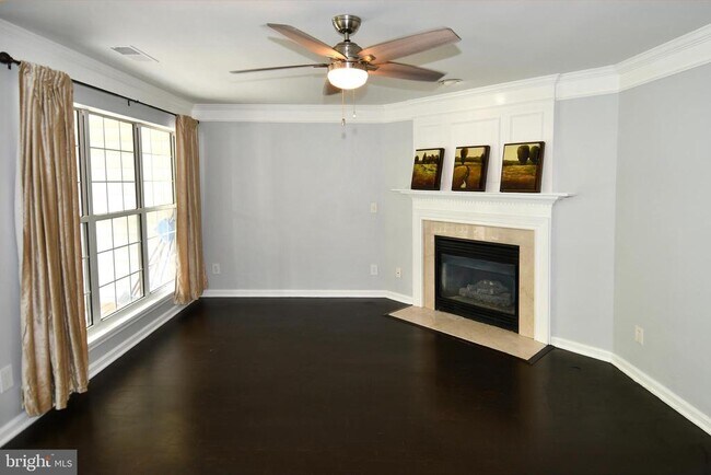 Building Photo - 46893 Eaton Terrace