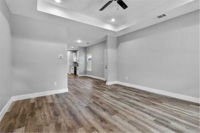 Foto del edificio - 405 W Walker St