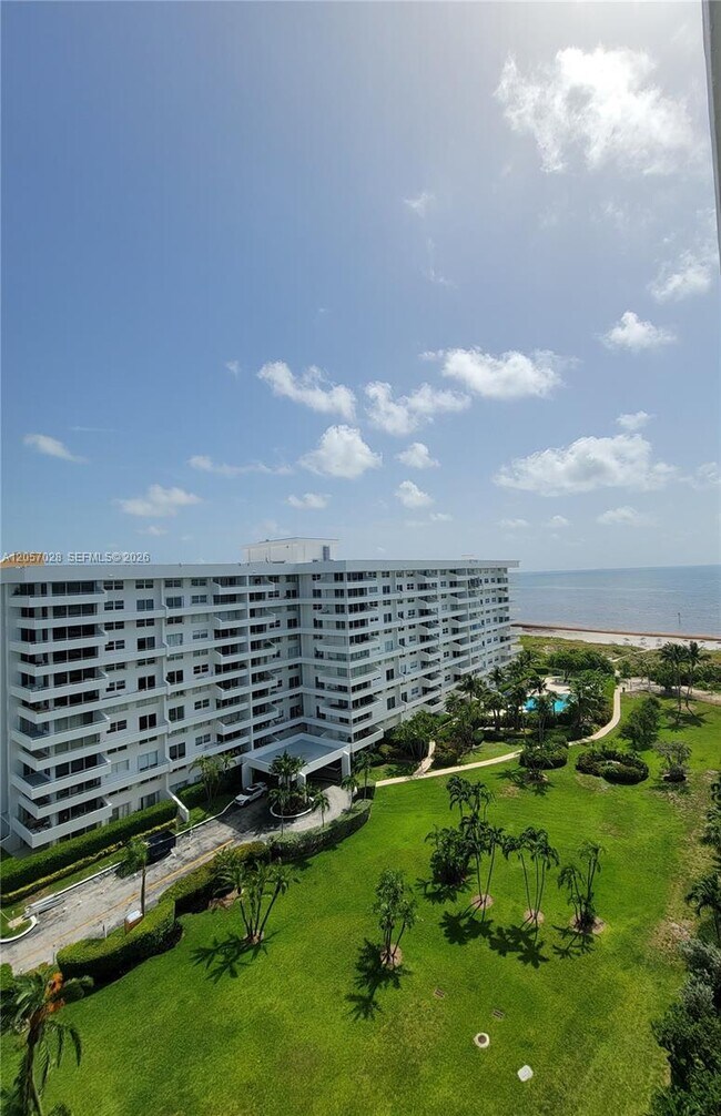 Foto del edificio - 199 Ocean Ln Dr
