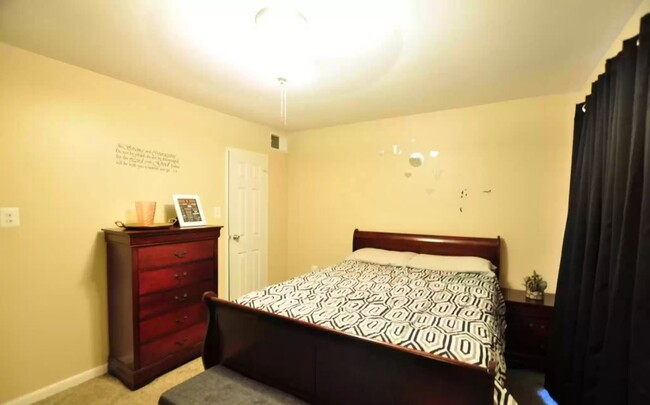 Foto del edificio - 3204 Spartan Rd