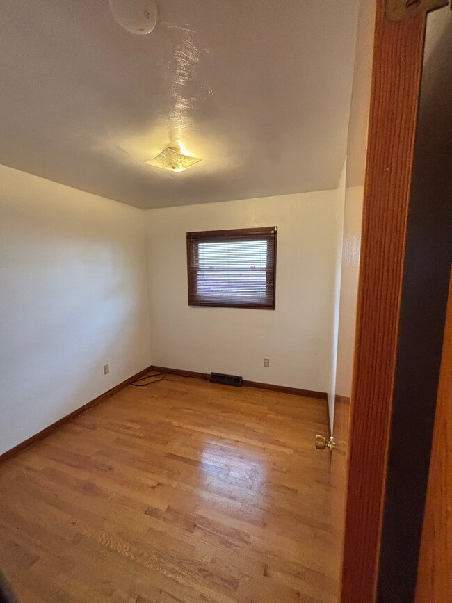 Building Photo - 1739 W 21st St