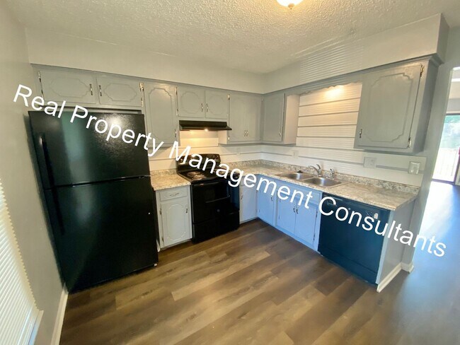 Foto del edificio - Free Months Rent on 2 Bedroom in Lee's Summit