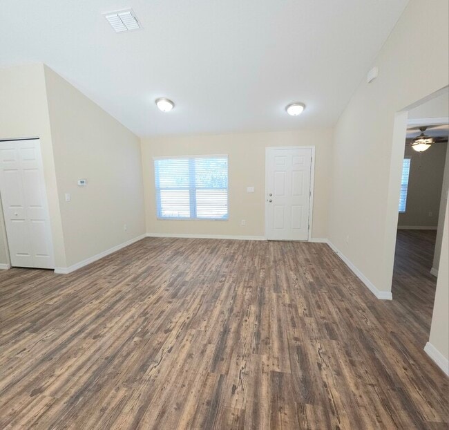 Building Photo - 60 Bahia Court Track