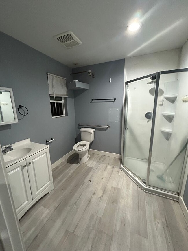 Building Photo - Office/Retail unit on Gaffey Available