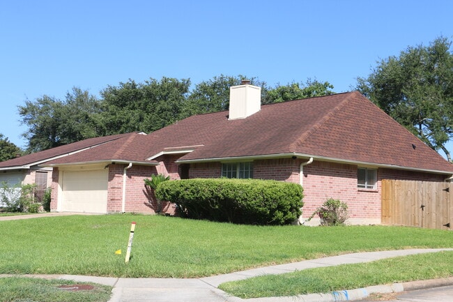 Building Photo - 446 Richvale Ln
