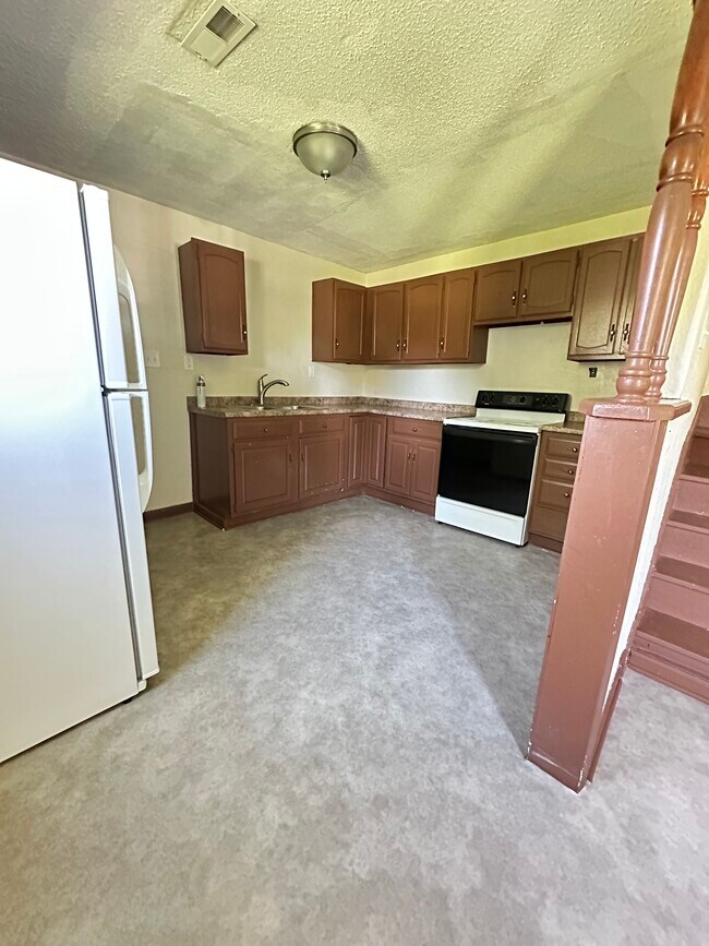 Foto del edificio - 1214 E 5th St