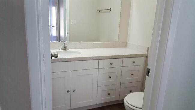 Foto del edificio - 2 bedroom in San Mateo CA 94402