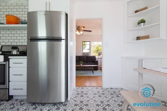 Building Photo - 4110-4116 Kansas St