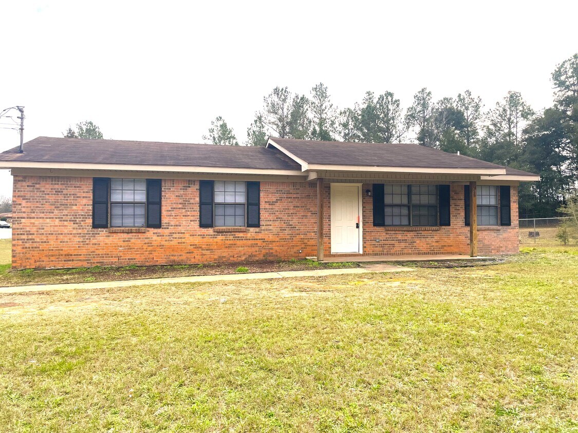 100 Michelle Ct, Daleville, AL 36322 House Rental in Daleville, AL