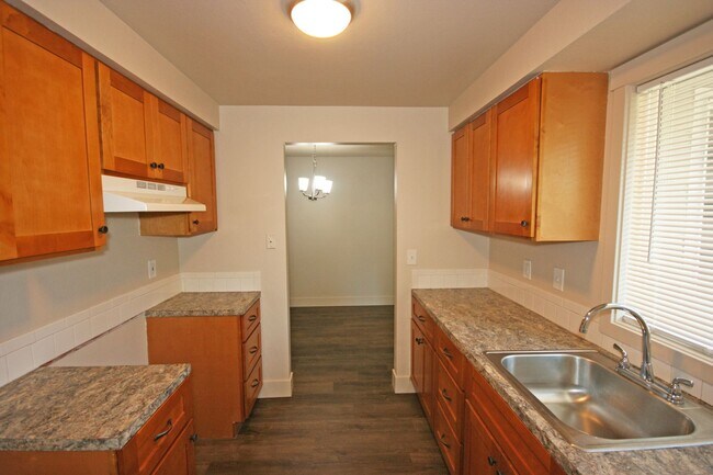 Foto del edificio - Remodeled unit in Hillsboro