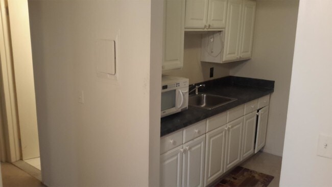 Photo - 8266 Huntington St