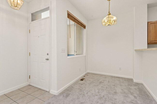 Building Photo - $300 SIGNING BONUS!!! Beautiful 3-bed Town...