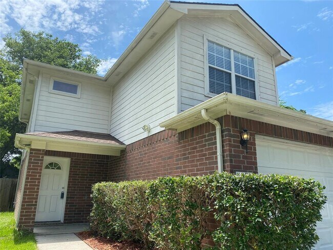 Building Photo - 15907 Nutcracker Ct