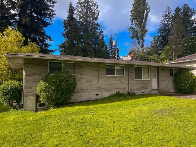 Foto del edificio - 1334 N 180th St
