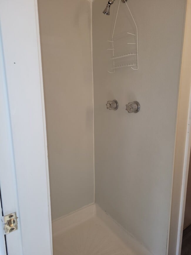 4 Saint Mark St Unit D, Skowhegan, ME 04976 Condo for Rent in