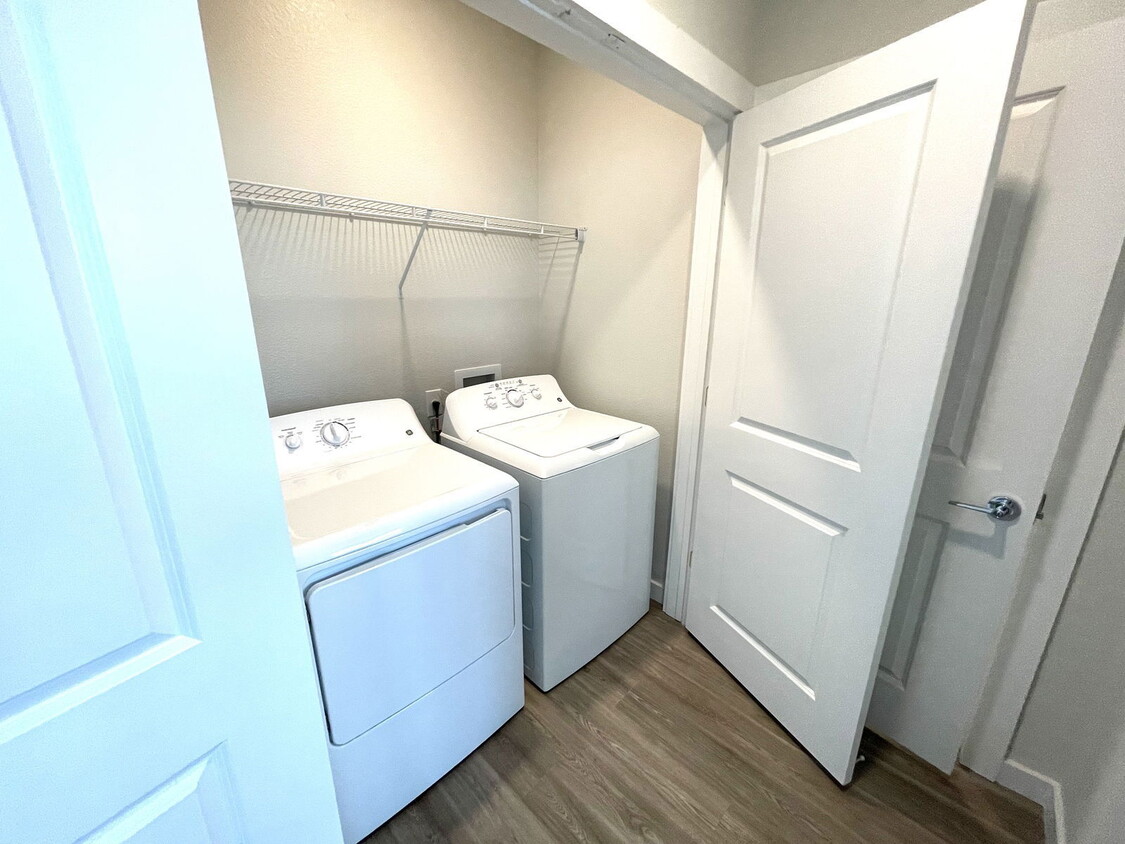  Foto zu 295 Co Rd 138 Unit 122, Hutto, TX 78634 - Condo for Rent in Hutto, TX 