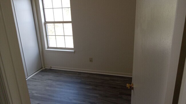 Building Photo - 1024BERKLEY