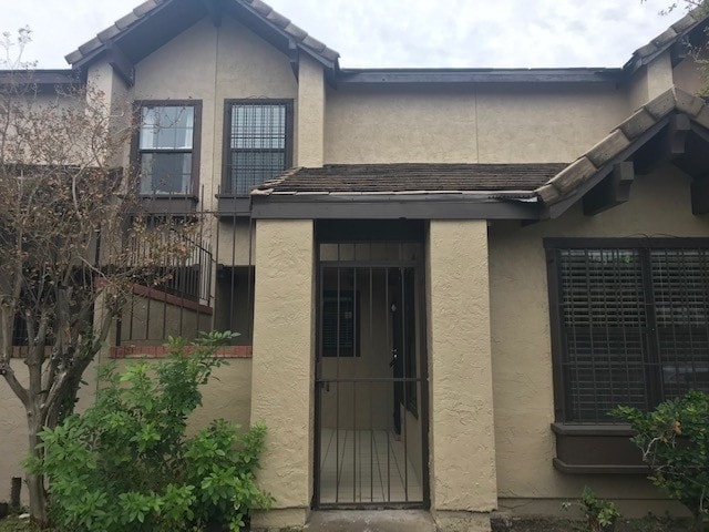 Building Photo - 719 Northcreek Dr
