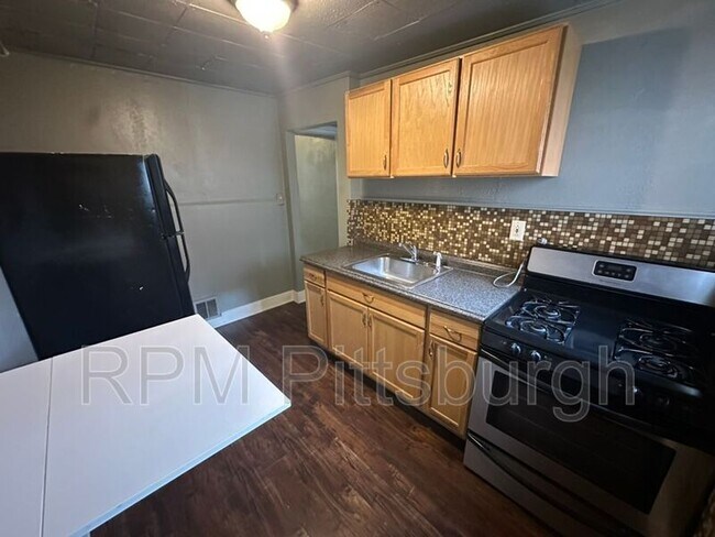 Building Photo - 239.5 Urbana Wy
