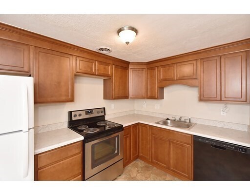 Foto del edificio - 1325 Worcester Rd