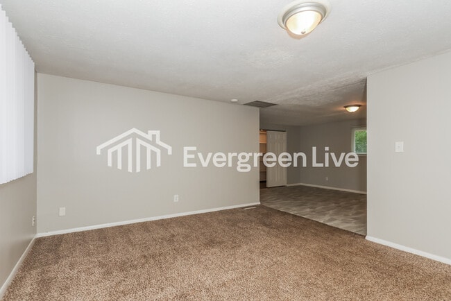 Building Photo - 5013 Tewkesbury Dr