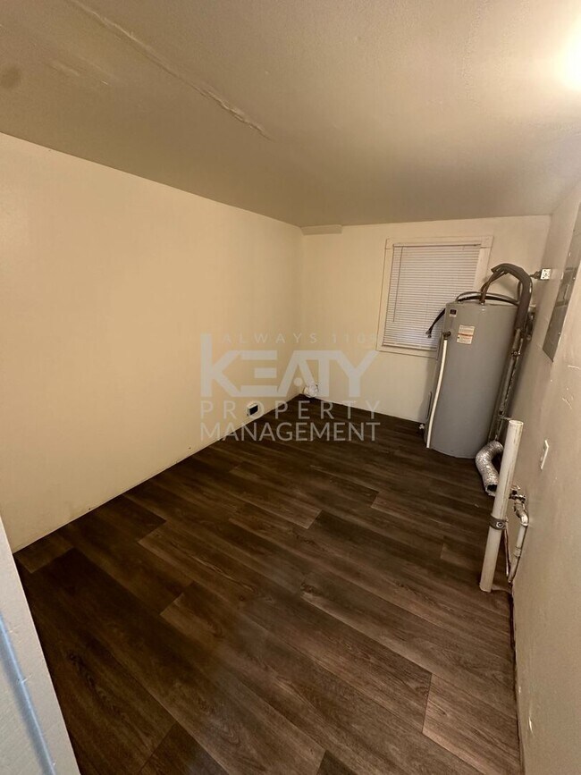 Foto del edificio - Completed Renovated 3 bedroom rental home ...